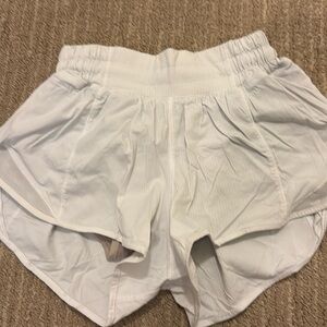 Lululemon size 2 hotty hot low rise 2.5 inch inseam